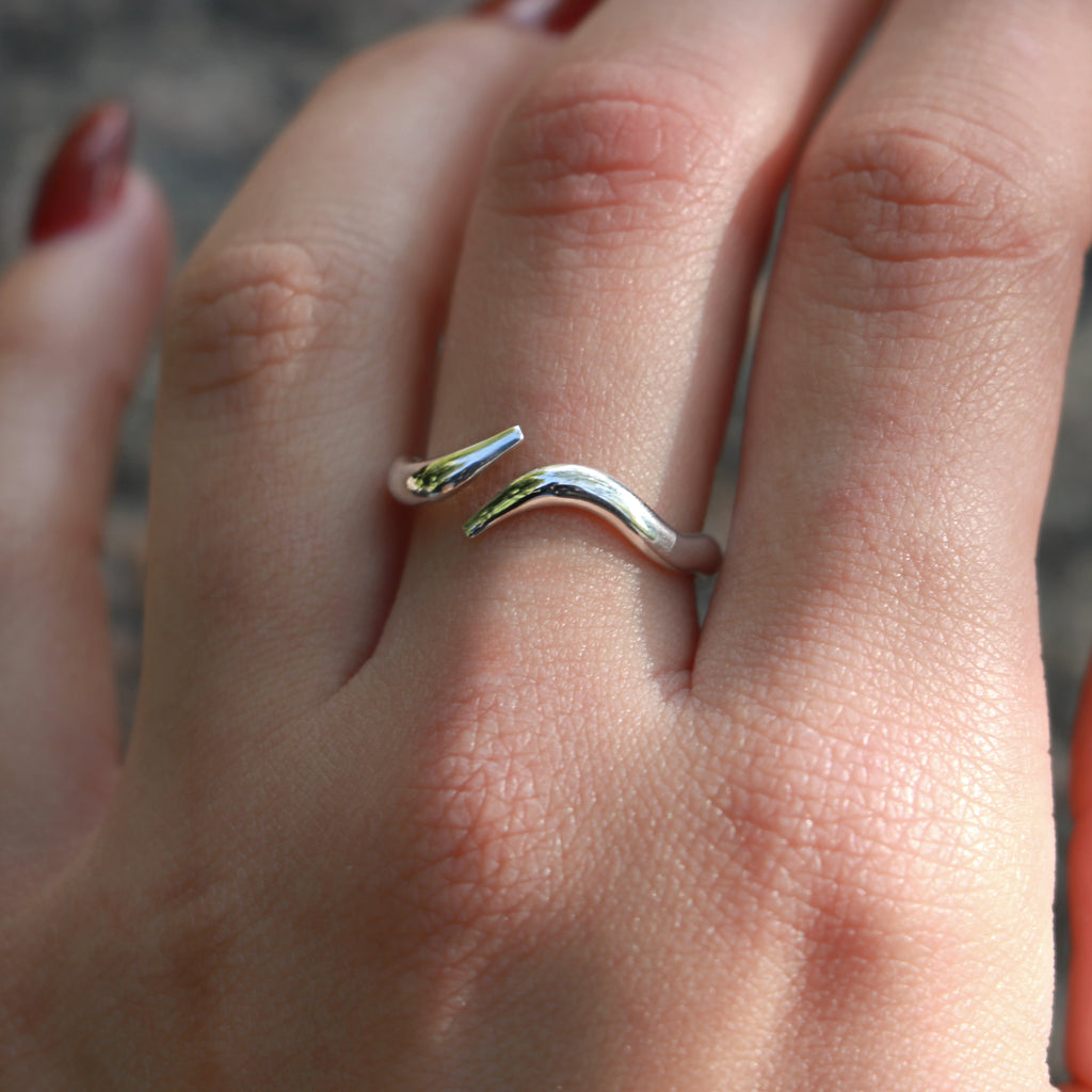 Serpentine Ring