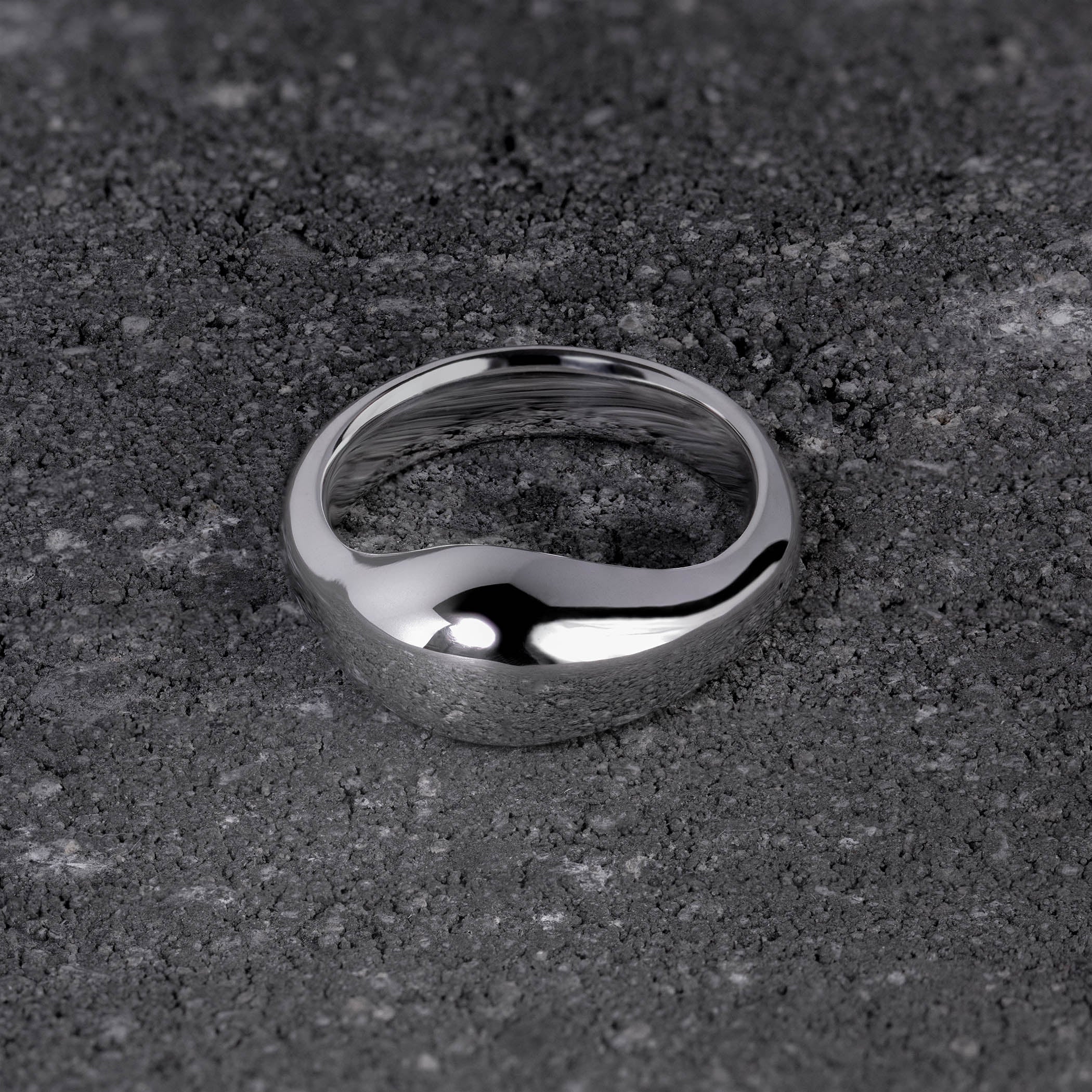 Domed Hollow Ring