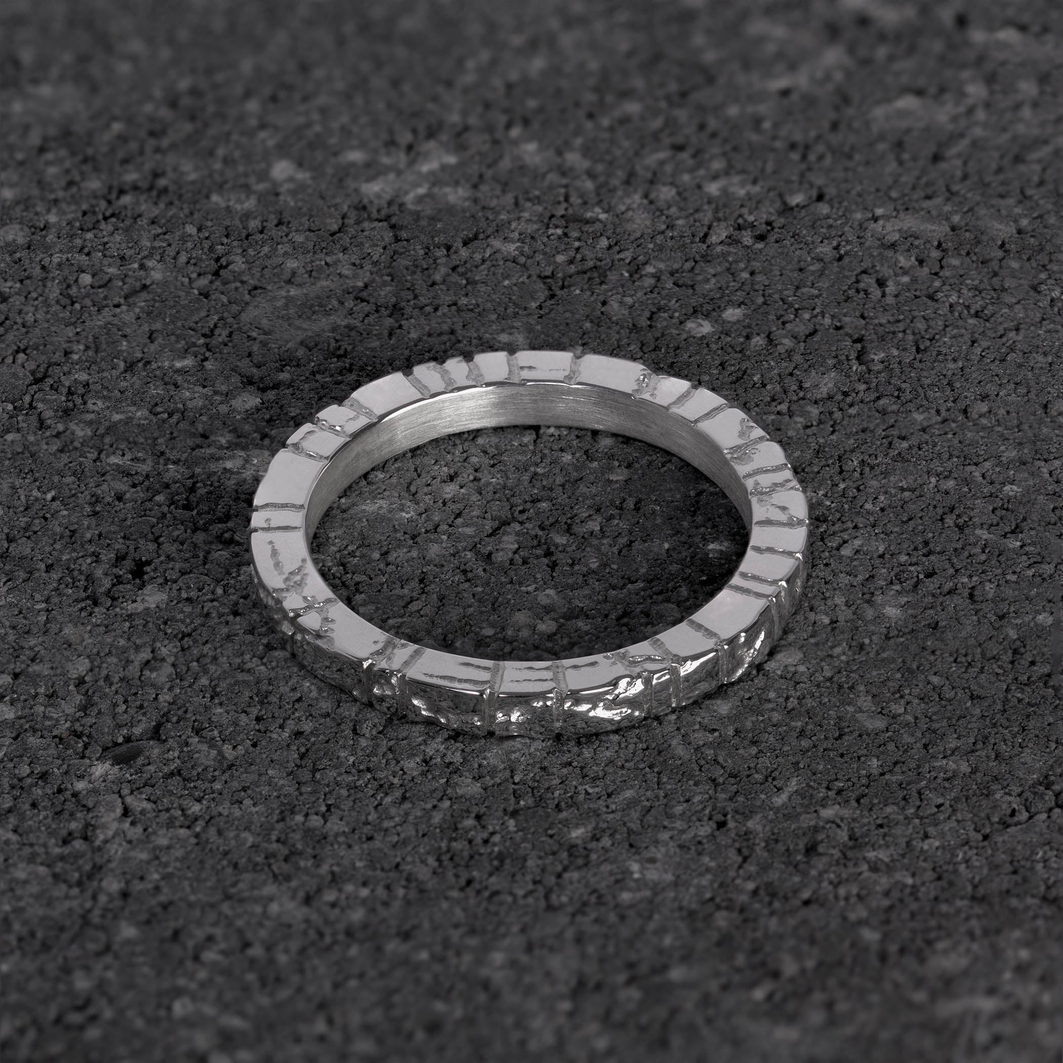 Linear Erosion Band Ring