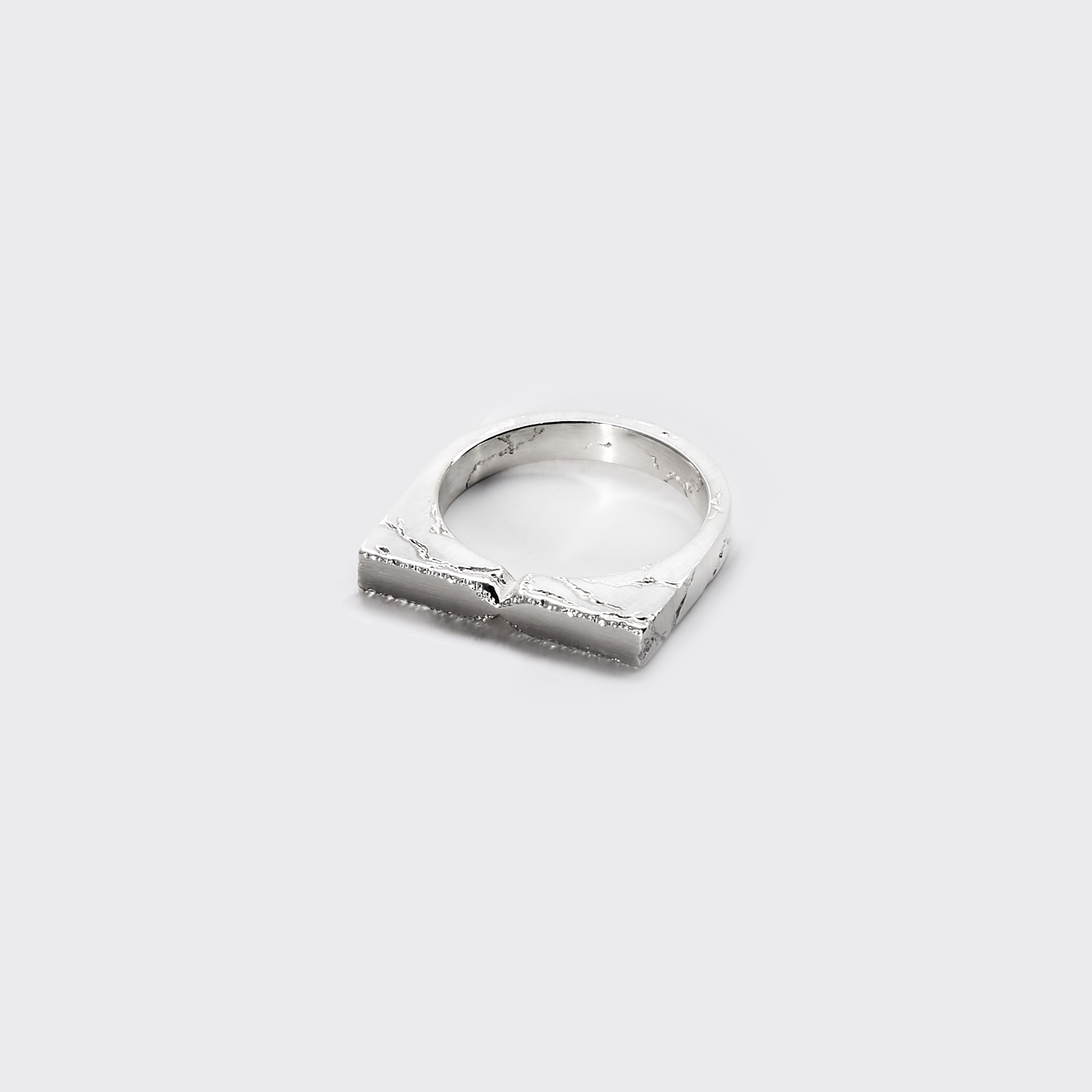 Unknown Divergence Signet Ring